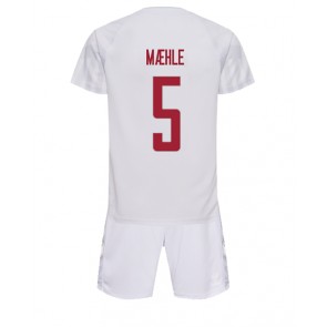Dania Joakim Maehle #5 Koszulka Wyjazdowych Dziecięca MŚ 2022 Krótki Rękaw (+ Krótkie spodenki)